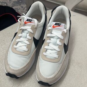 Nike Waffle Debut
Sanddrift Black (Women's)
Size: US W 8 New In Box